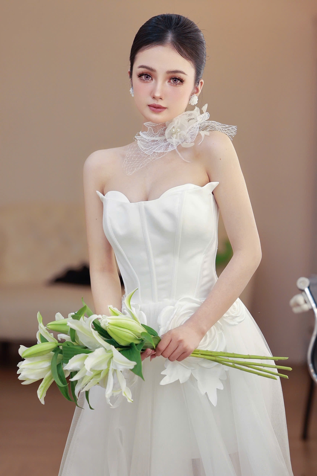 Trang Điểm Cô Dâu Nữ Tính – Dịu Dàng & Trong Trẻo