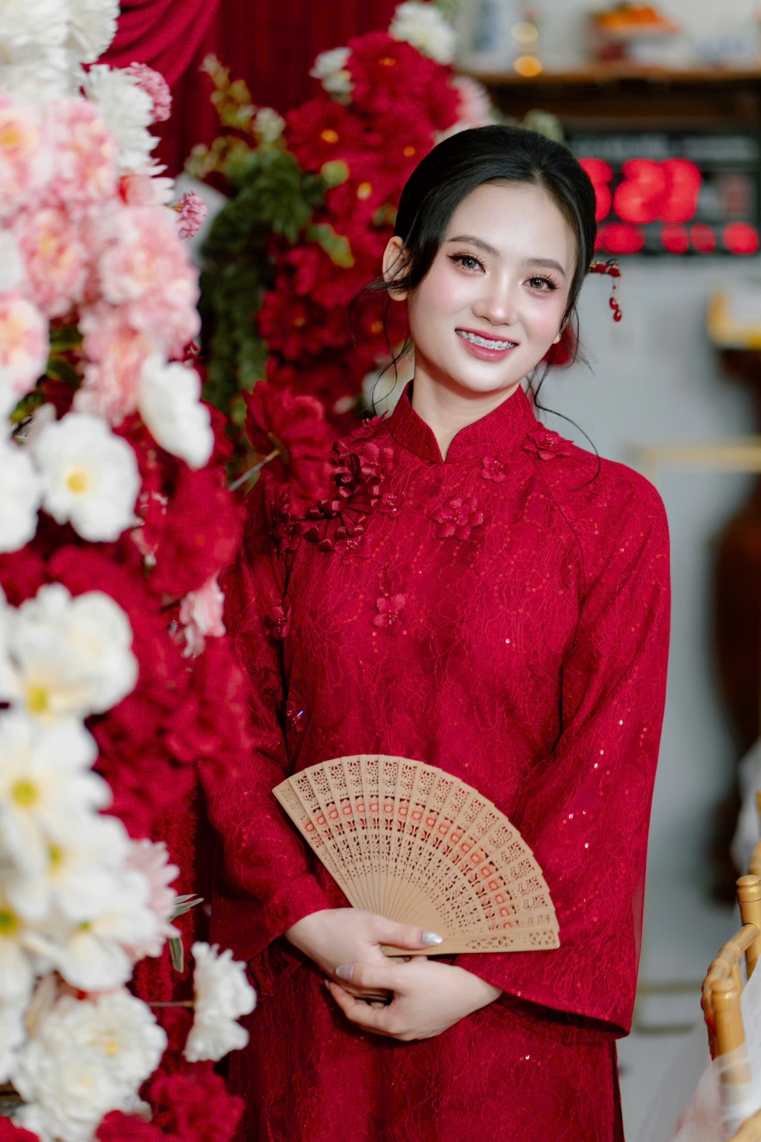 Hội Nàng Dâu Vu Quy Mê Sắc Đỏ