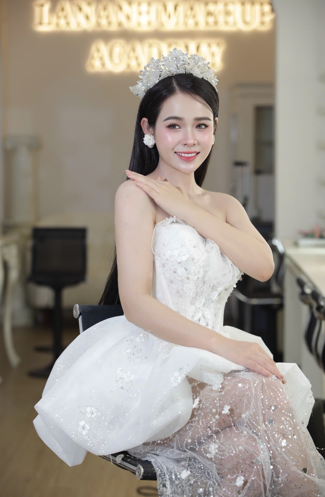 Nàng Dâu Của Lan Anh – Make Up Xong Là Đến Lúc Tỏa Sáng